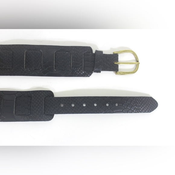 Wide Black Lizard Print Embossed Leather Corset Belt with Small Brass Buckle - Picture 4 of 7